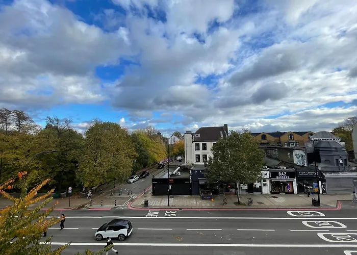 Brixton Sunny Single Studio
